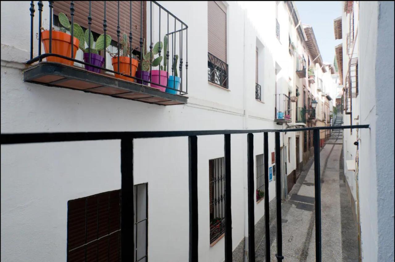 Apartamentos Centro Historico A Los Pies De La Alhambra Granada Luaran gambar