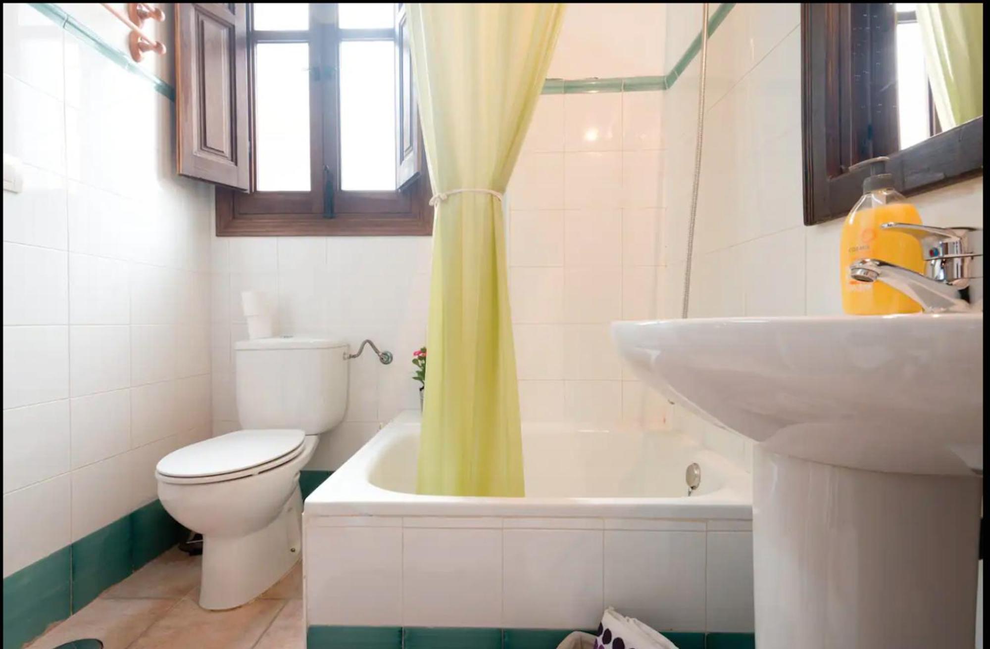 Apartamentos Centro Historico A Los Pies De La Alhambra Granada Luaran gambar